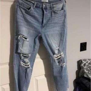 Flying Monkey Boyfriend Light Blue Distressed Jeans